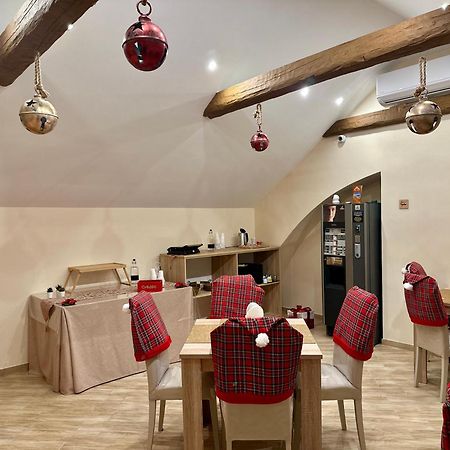 Attic Room Naples Luaran gambar