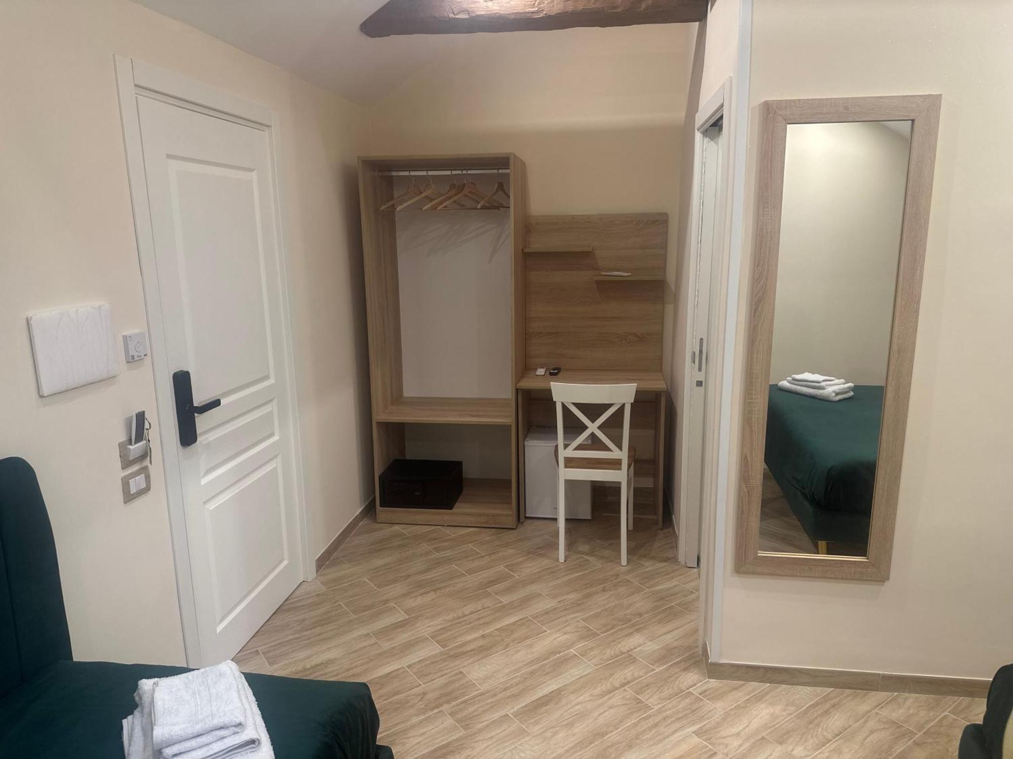 Attic Room Naples Luaran gambar